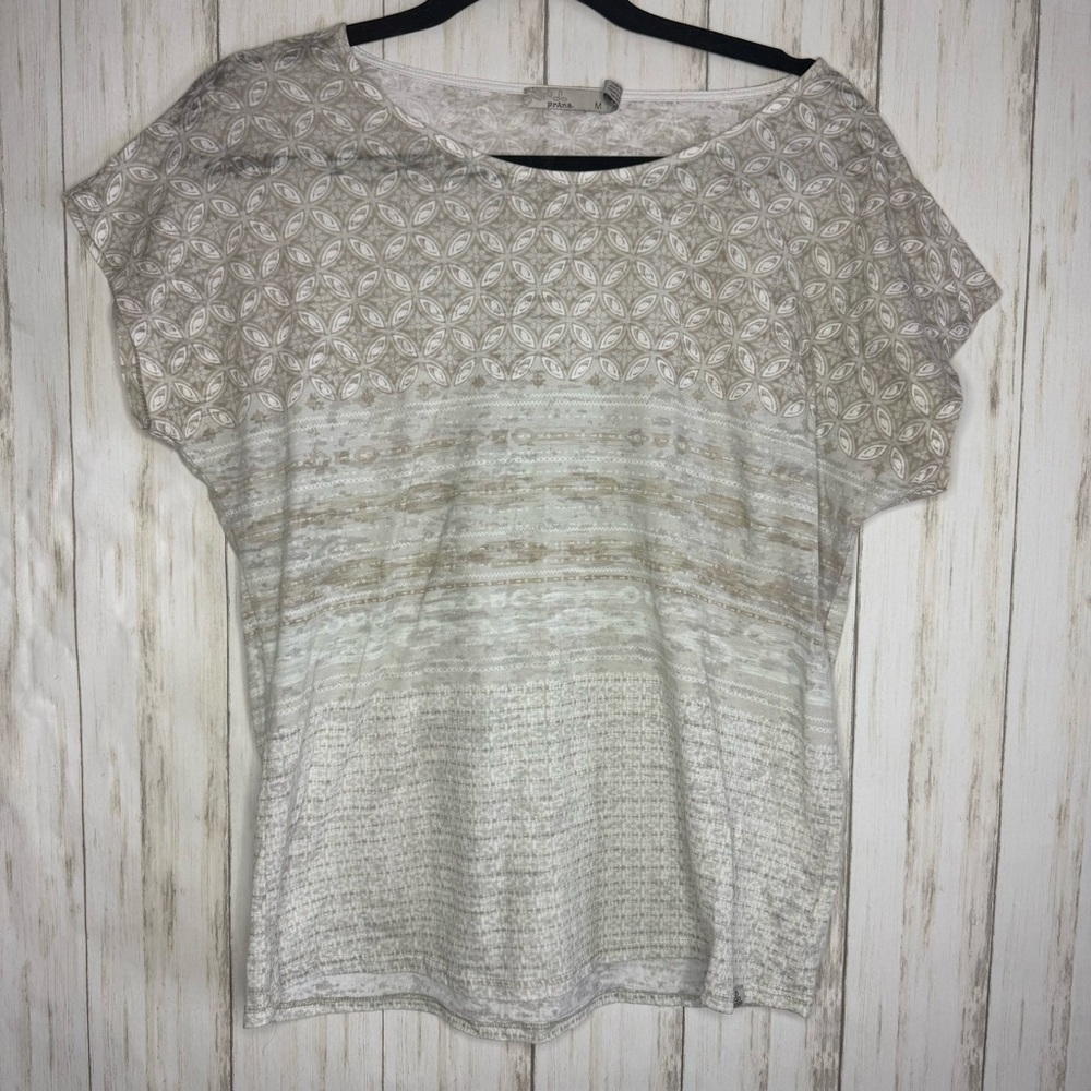 Prana Beige and White Patterned Short Sleeve Top